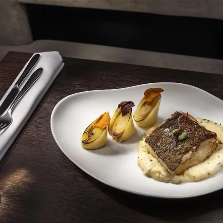 Отель Nh Collection